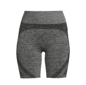 AVIA Women's Seamless Contour‎ Bike Shorts Size XS (0-2)